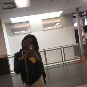 Meet your Posher, Khristi